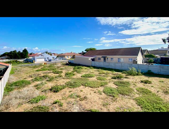 569M² VACANT LAND FOR SALE IN PORT OWEN